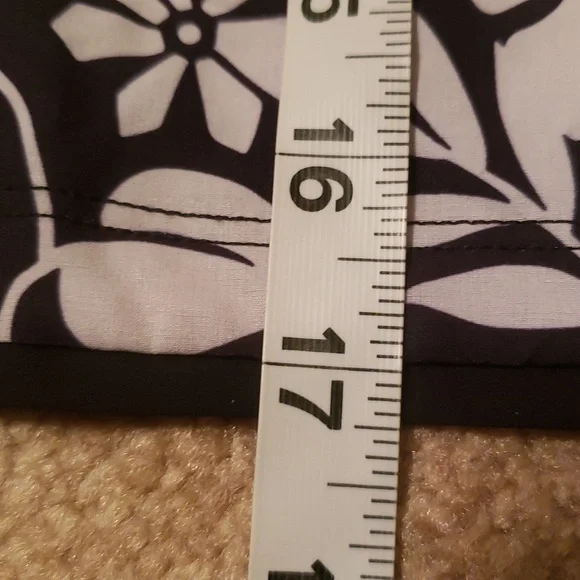 Lands' End Women’s Floral Skirt - Picture 12 of 12